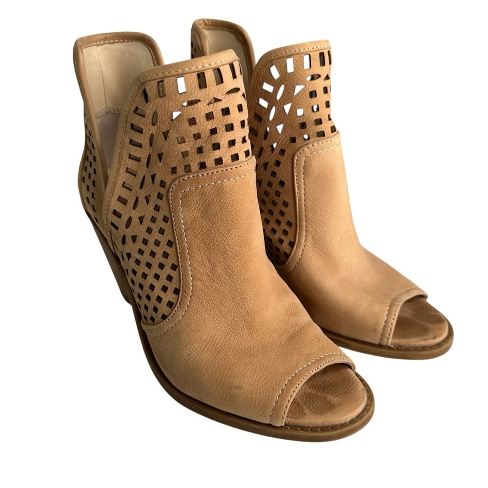 Jessica Simpson Cherrell Open-Toe
Leather Booties.Size 8.5